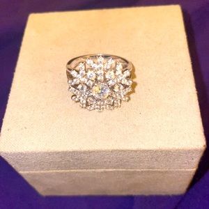 BEAUTIFUL SNOW FLAKE 925 SS CZ RING